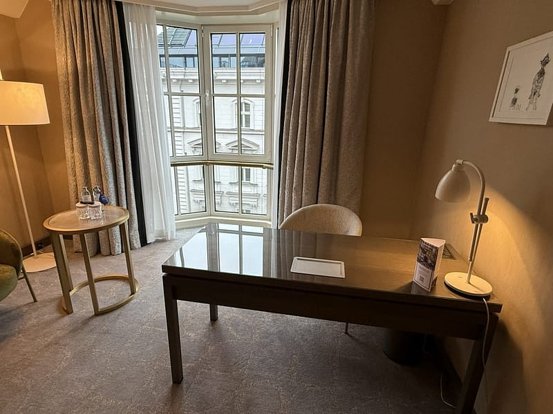 KING PLAZA EXECUTIVE ROOM